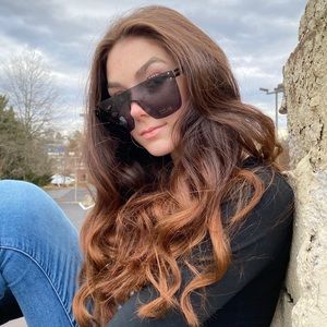 Meet your Posher, Christine